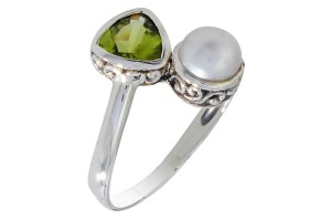 Pierścionek srebrny oliwin + perła P270