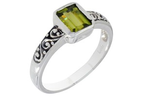 Pierścionek srebrny oliwin P245