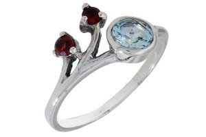 Pierścionek srebrny topaz niebieski + granat P234