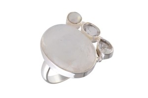 Pierścionek srebrny kamień księżycowy P373
