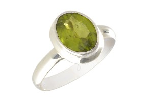 Pierścionek srebrny oliwin P345