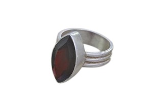 P34 pierścionek, granat SREBRO