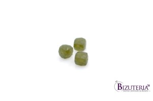 BRI42. Wassonit kwadrat, fasetowane 8x8mm  8,1ct